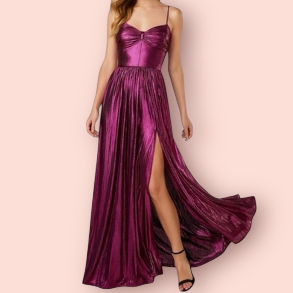 CITY STUDIO MAGENTA PLEATED GOWN SOZE 5/6 (MEDIUM)